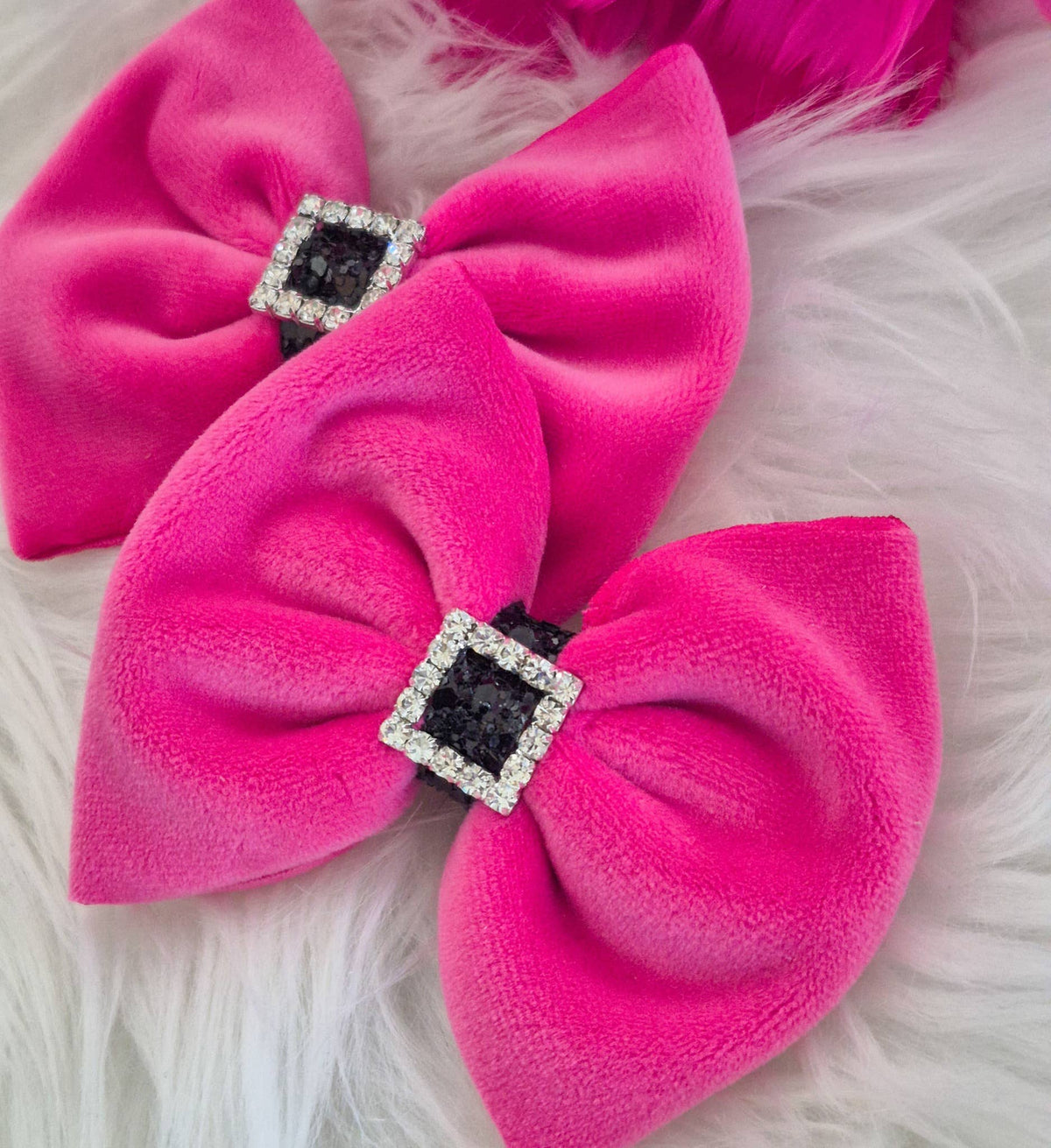 Savannah Bow PIGGIES Set-Hot Pink Plushy Velvet Santa Bow
