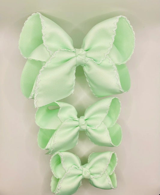 Light Green Moonstitch Bow 5.5"