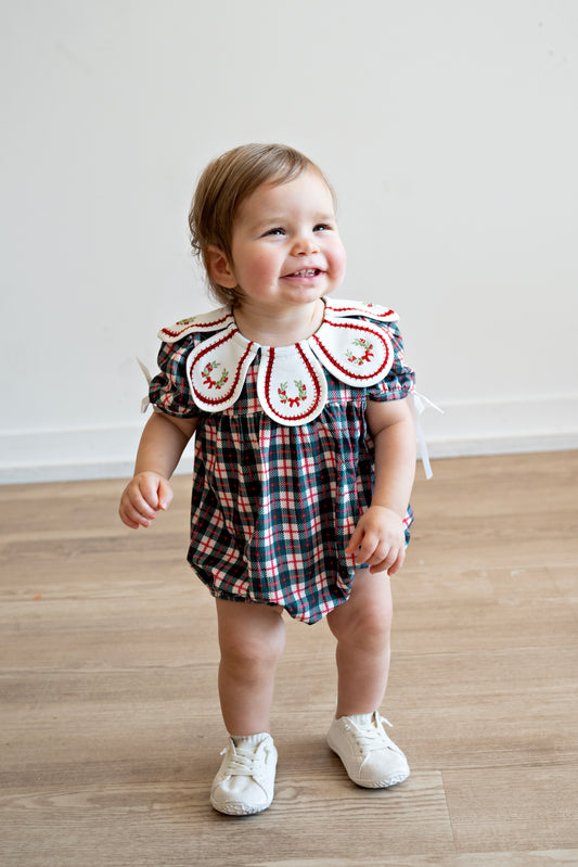 Wreath Petals Plaid Bubble