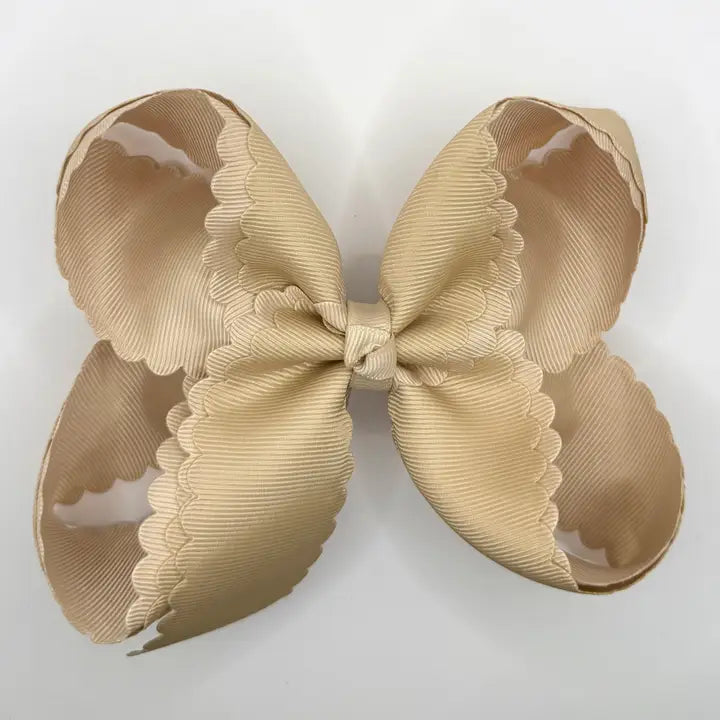 Tan Scallop Bow - 6"