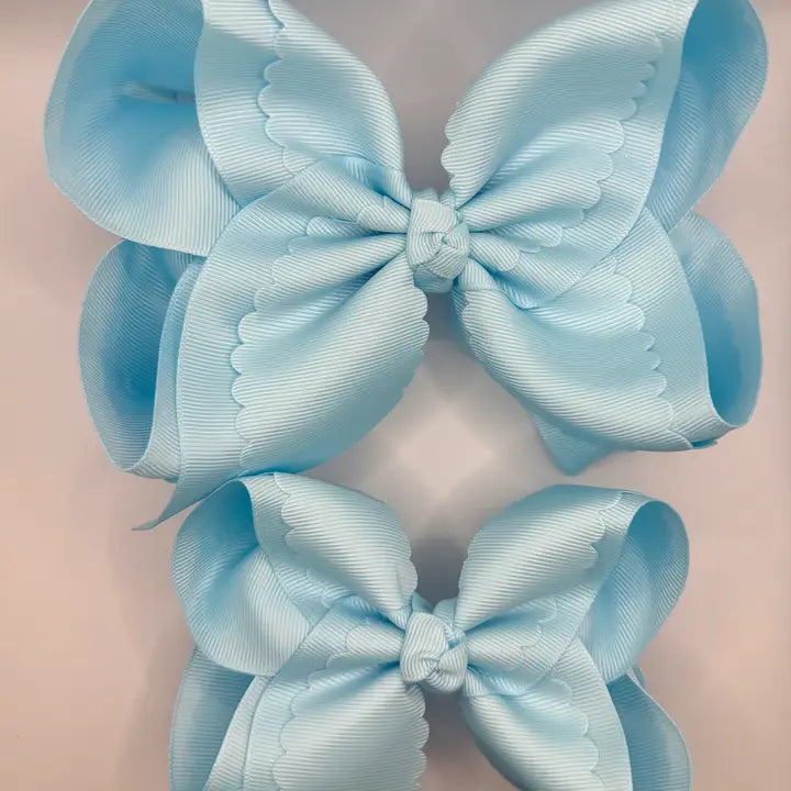 Blue Scallop Bow 6"