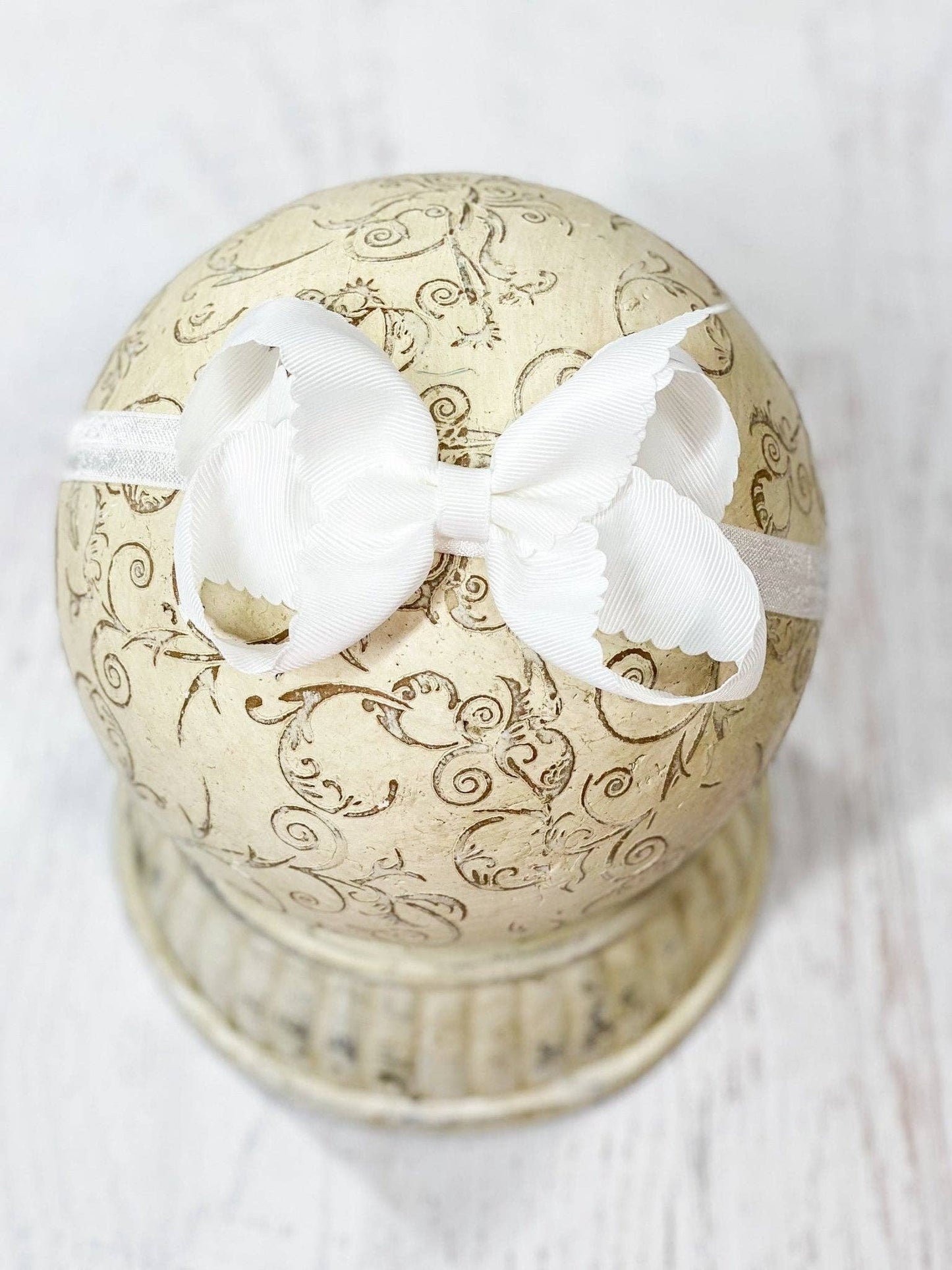 4.5" Classic Scalloped Hair Bow | Clip or Headband