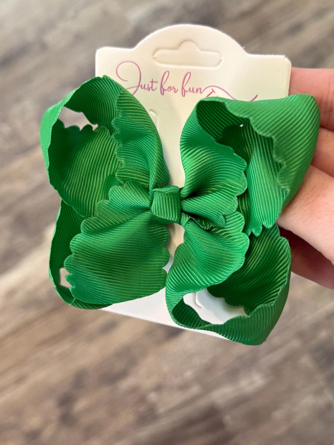 Scallop Edge Hair Bows 6"