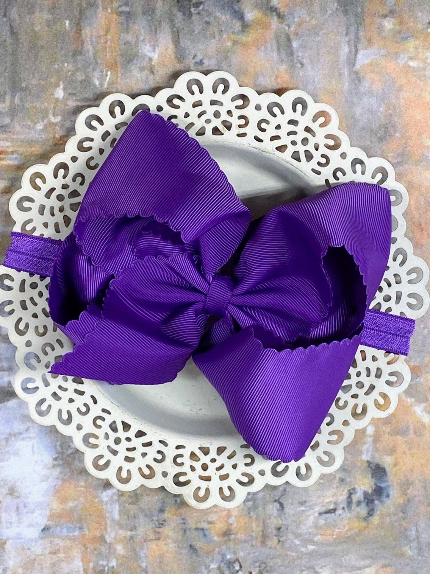 5.5" Oversize Scalloped Hair Bow - Headband